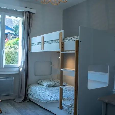 Ar Mervent/plage A Pieds Holiday home